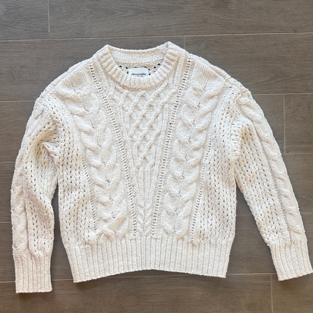 Abercrombie & Fitch Textural Stitch Cable Crew Sweater- Cream- NWOT- size XS